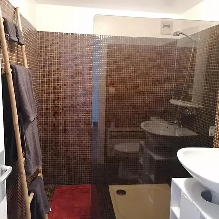 Au Chant Des Oiseaux فندق مبيت وإفطار Hennecourt