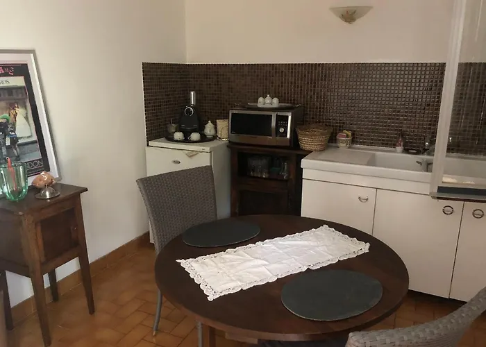 Alojamento de Acomodação e Pequeno-almoço Au Chant Des Oiseaux 3*