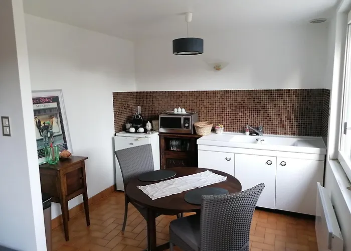 Au Chant Des Oiseaux Alojamento de Acomodação e Pequeno-almoço